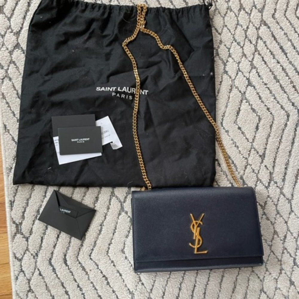 Authentic Saint Laurent Kate Medium in Grain De Poudre Navy Leather